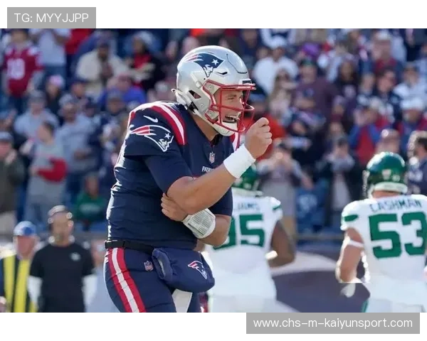 Emily Johnson 多次关键接球达阵，接球的关键动作是