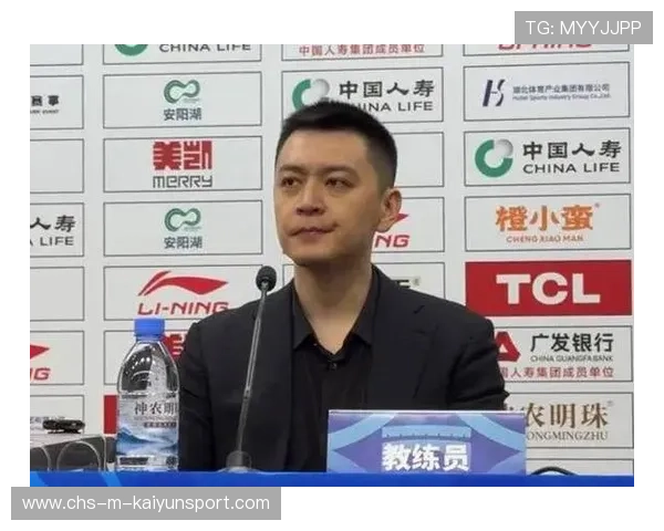 杨鸣称质疑声常有 球员们拼劲十足，杨鸣是球员还是教练