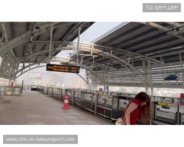 胡志明市马拉松：越南跑者门前破纪录，精彩好戏不断！，越南胡志明市视频