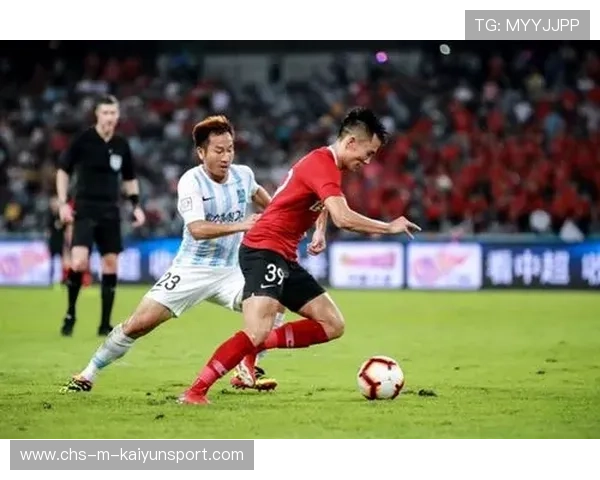 深圳新鹏城后场抢断后直传，反击速度直接拉满